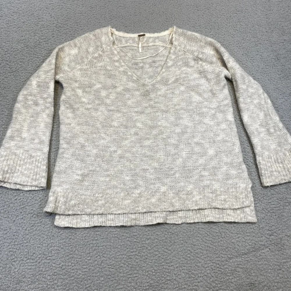 Free People Sweater Womens Medium Gray Alpaca Blend Pullover V Neck Long Sleeve